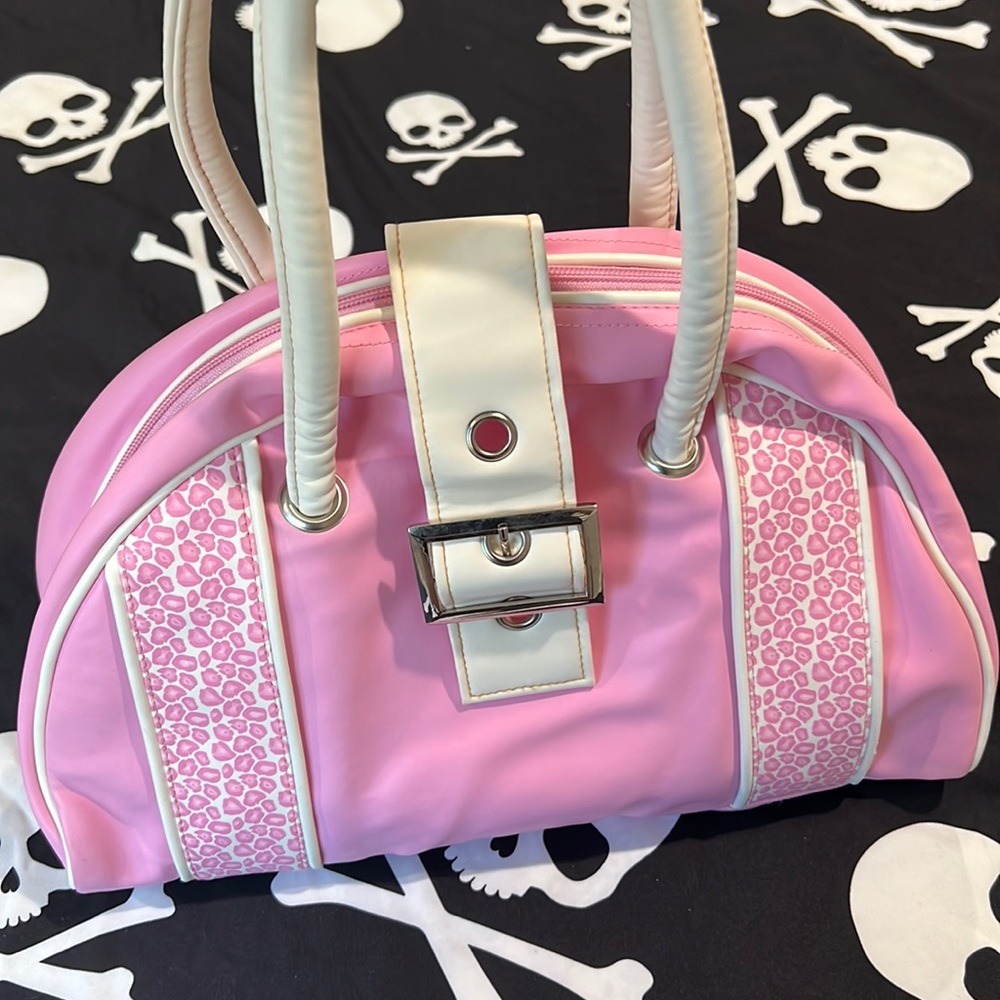 Pink cheetah print purse